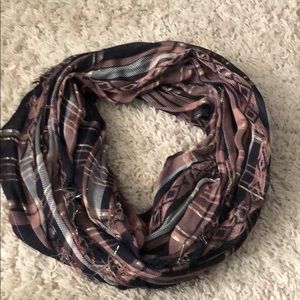 Infinity scarf